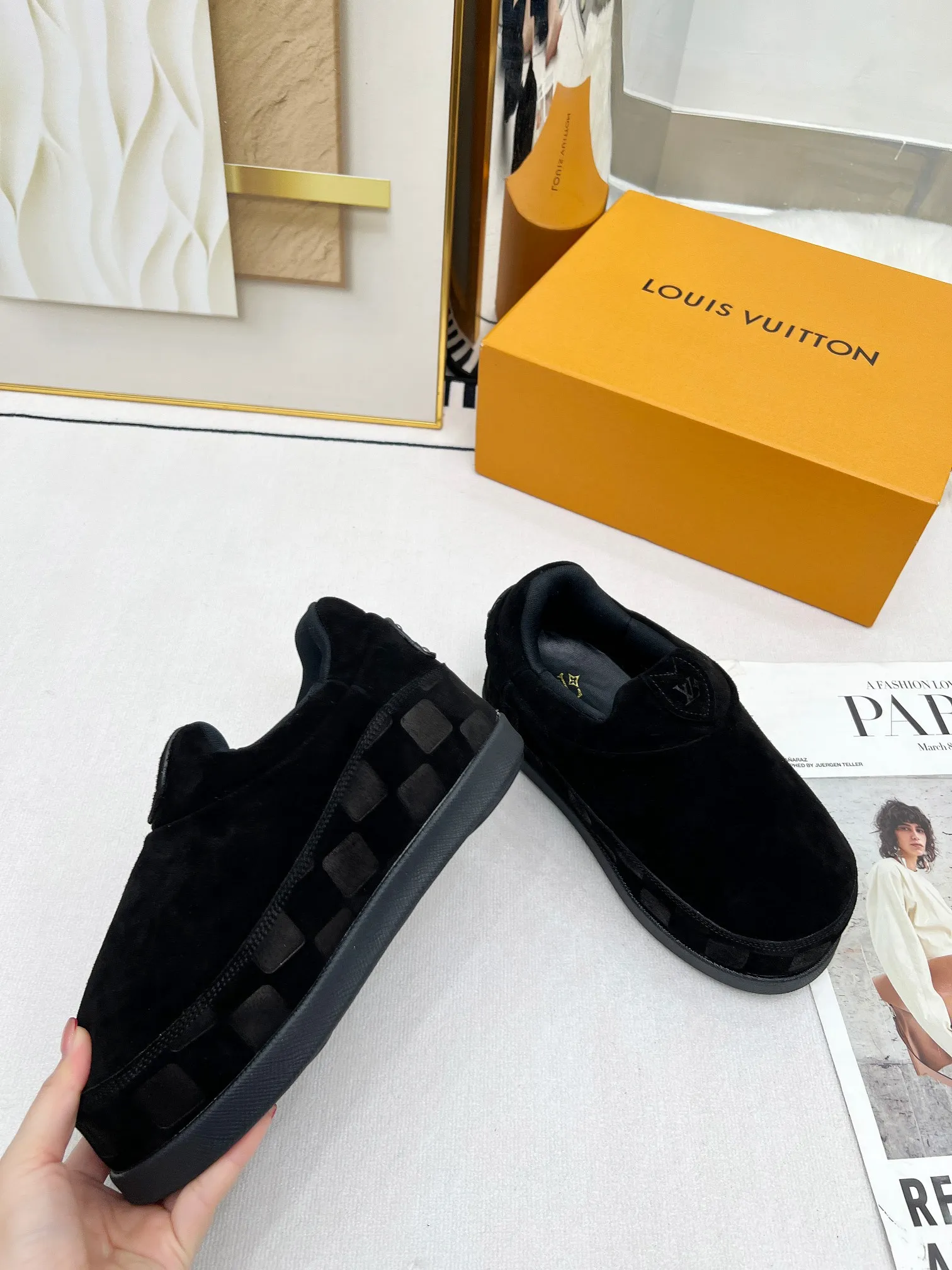 Factory direct sales p660🐘🐘Women's shoes, women's clothing louis vuitton (Louis Vuitton/lv)🔍Autumn and winter~Ugly little chubby, new shoe type YETI🔥🔥🔥🔥 Super street style bread shoes are here! ! ! Chubby is so cute~💞 What a great tool for showing off slim legs! The inner height is increased by 5 cm, the legs are longer and thinner, and the beef tendon bottom is super comfortable, suitable for couples 💞💞💞💞 Fabric: imported high mercerized ox velvet embossed craftsmanship Number of yards: 35-45 yards (46🉑custom-made, non-returnable)